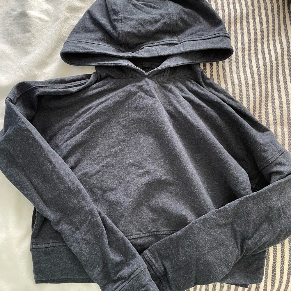 Cropped navy lulu lemon hoodie